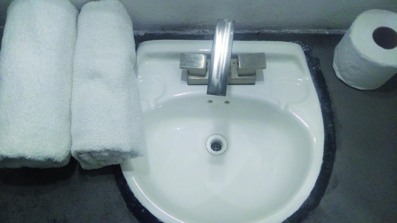 Hotel Falcon Tamasopo Kültér fotó