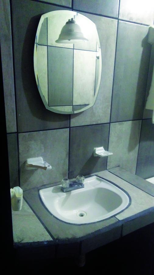 Hotel Falcon Tamasopo Kültér fotó